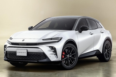 (左):特別仕様車 SPORT RS “THE 70th” (ベース車両はSPORT RS)