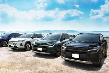 （左奥）：Z（ハイブリッド）