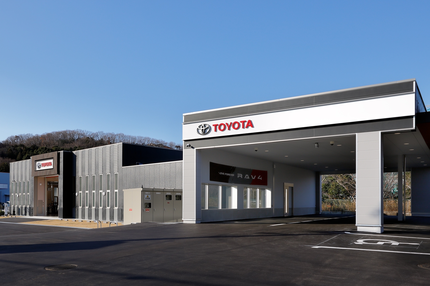 川西店店舗写真