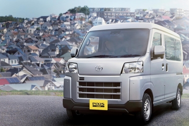 デラックス（CVT・2WD）
