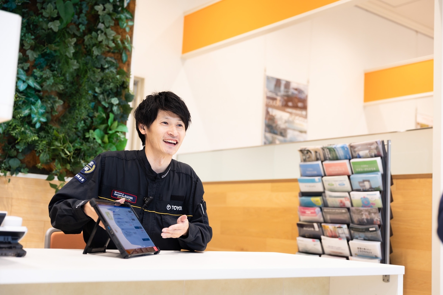 11_神戸北センター店スタッフ働く風景写真 (5)